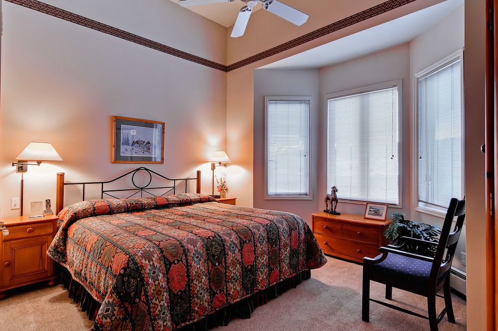 Meadows At Eagleridge Condos By Steamboat Resorts 斯廷博特斯普林斯 外观 照片