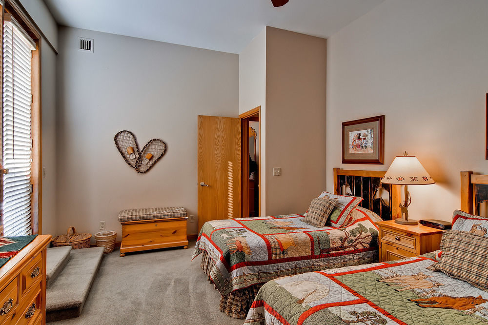 Meadows At Eagleridge Condos By Steamboat Resorts 斯廷博特斯普林斯 外观 照片